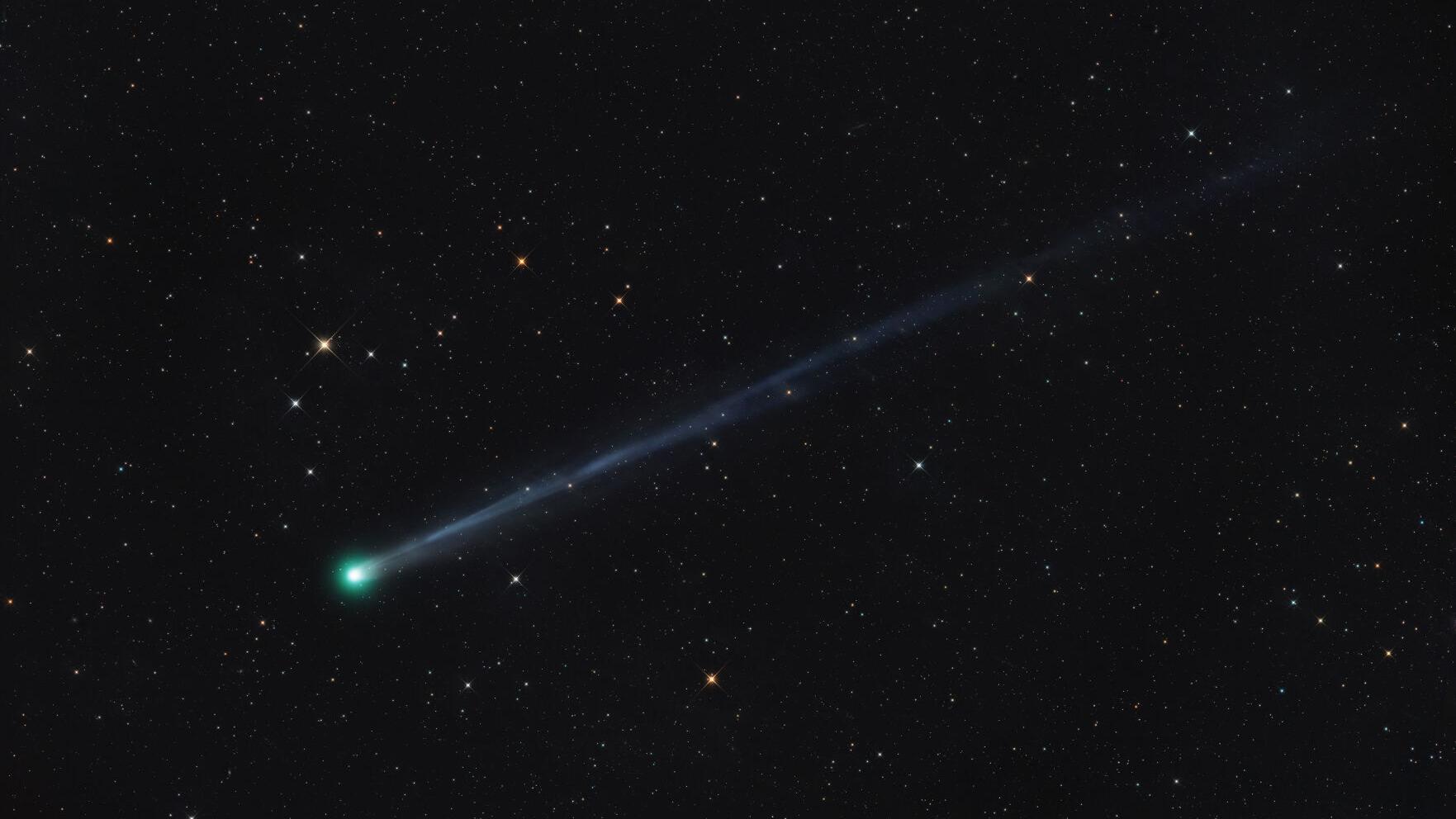 Comet newly discovered from Mt. Lemmon appearing over Arizona